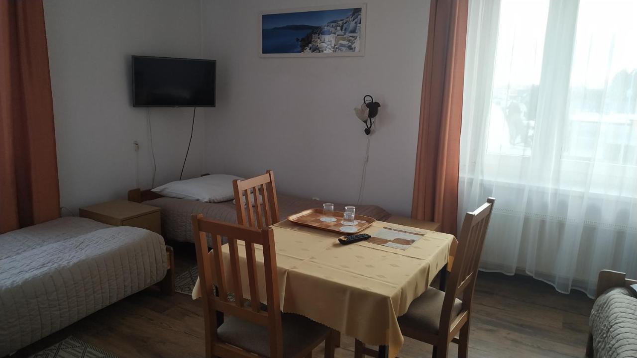 Hotel Eden 24H Жешув Экстерьер фото