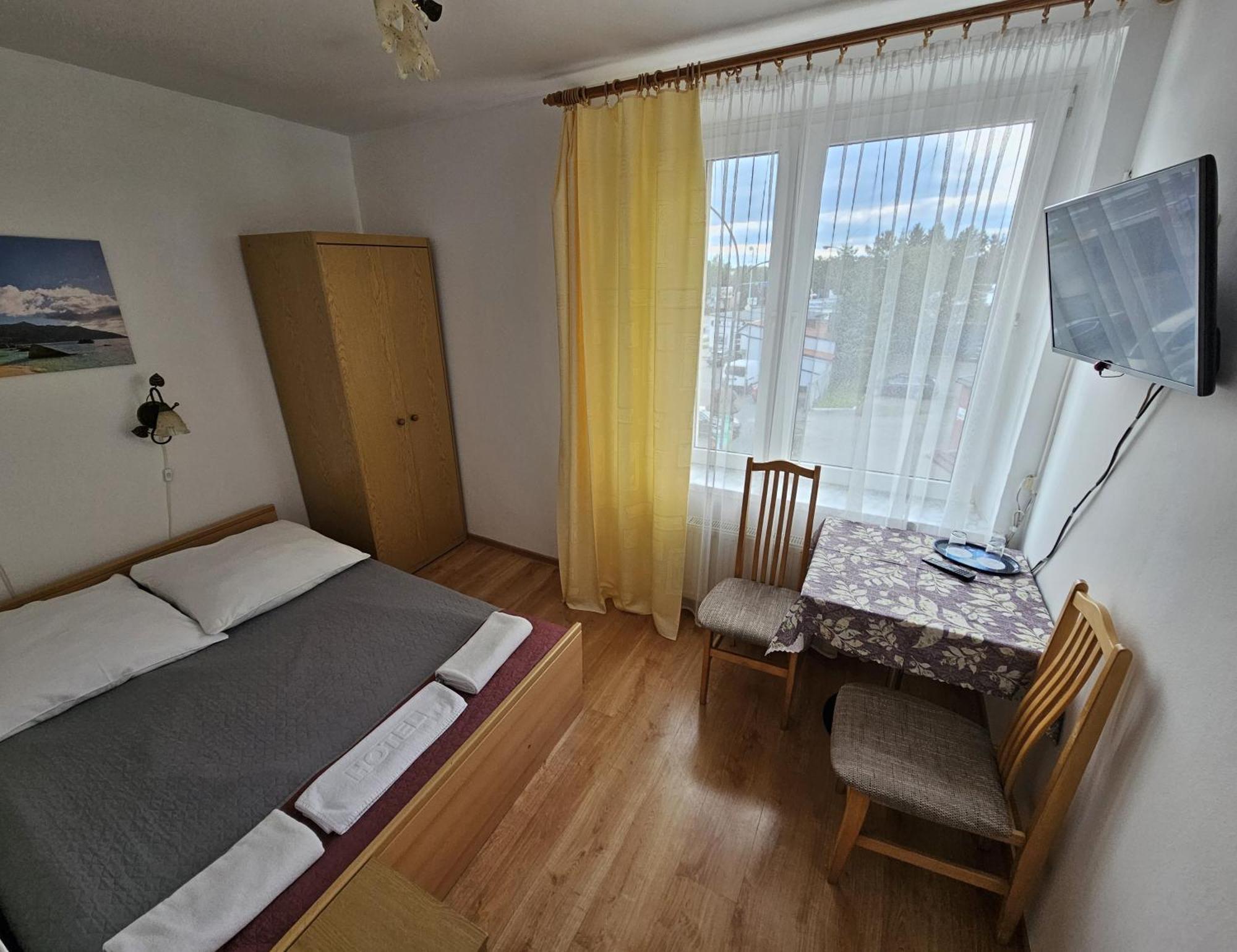 Hotel Eden 24H Жешув Экстерьер фото