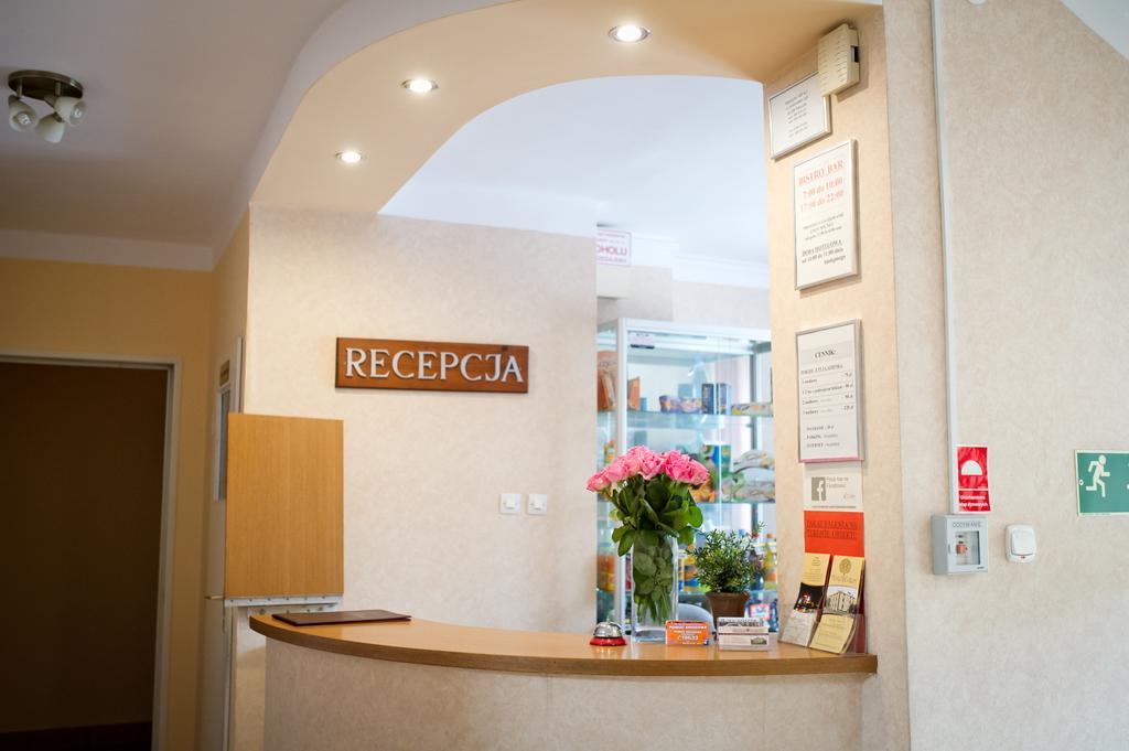 Hotel Eden 24H Жешув Экстерьер фото