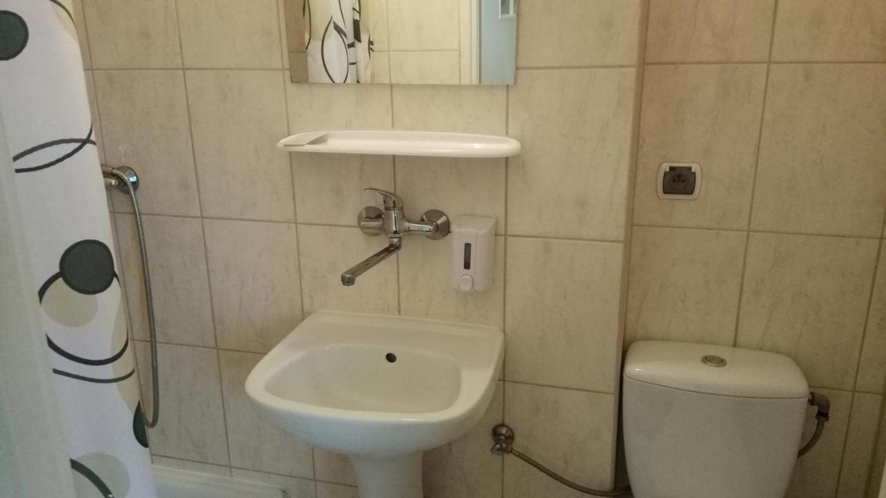 Hotel Eden 24H Жешув Экстерьер фото