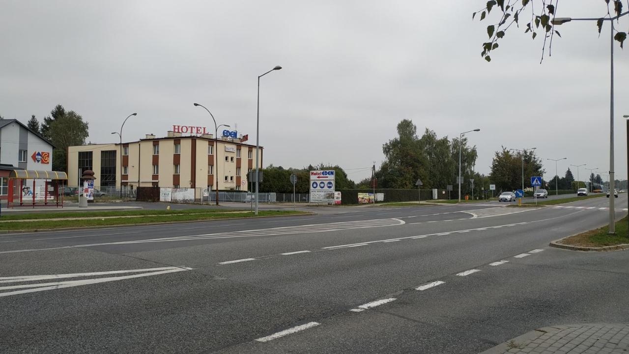 Hotel Eden 24H Жешув Экстерьер фото